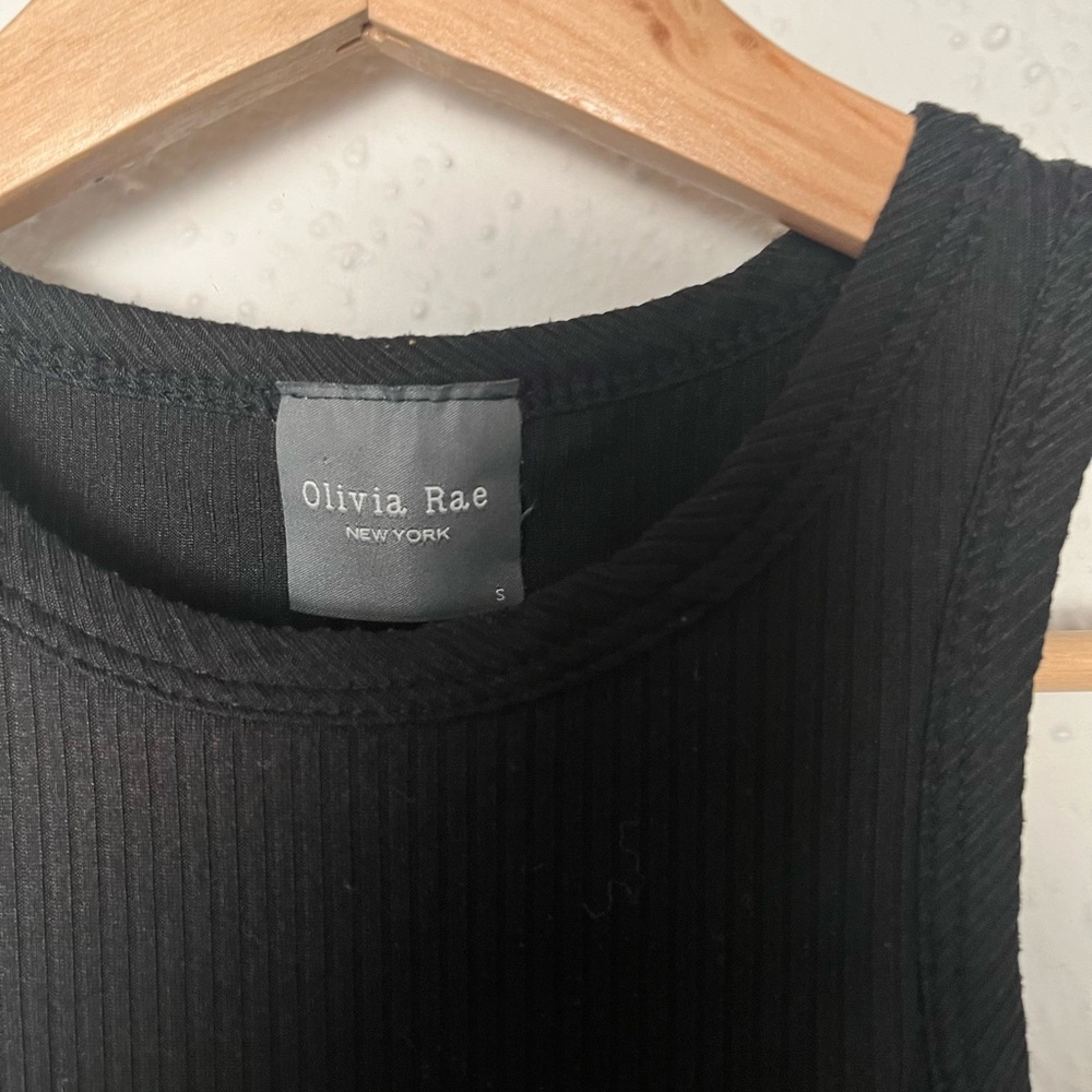 Olivia Rae Black Fitted Crop Tank Top - Picture 3 of 3